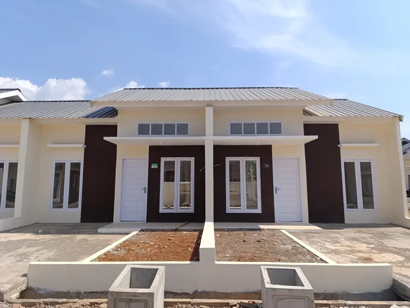 Tampak depan rumah tipe 36/72 Esa Garden Residence 1